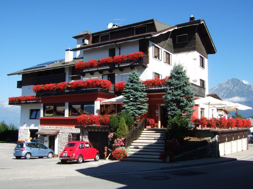 Albergo Trieste ตามเบร ดัลปาโก ภายนอก รูปภาพ