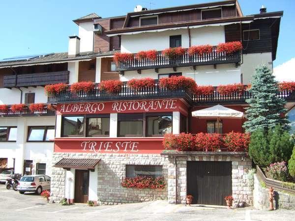 Albergo Trieste ตามเบร ดัลปาโก ภายนอก รูปภาพ