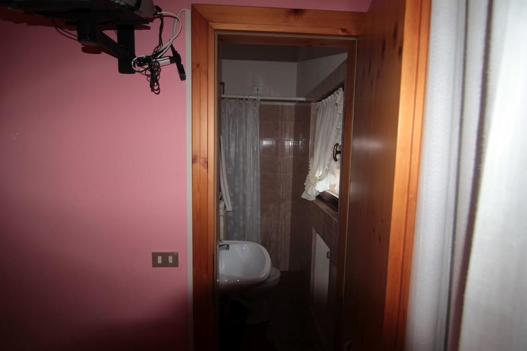 Albergo Trieste ตามเบร ดัลปาโก ห้อง รูปภาพ
