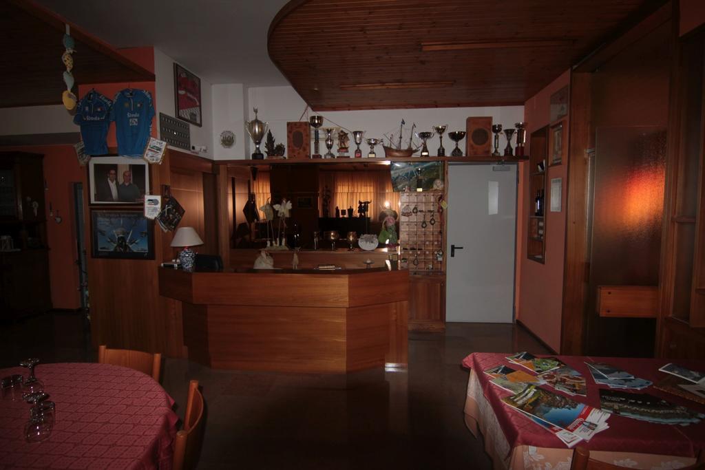 Albergo Trieste ตามเบร ดัลปาโก ภายนอก รูปภาพ