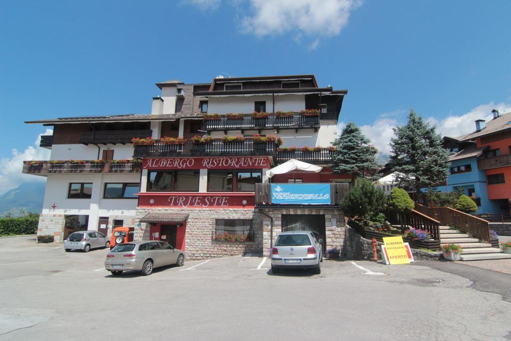 Albergo Trieste ตามเบร ดัลปาโก ภายนอก รูปภาพ